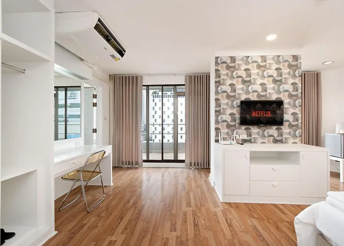 Appartement Chic King Bed W Bathtub, Bts Bkk Btb9 *